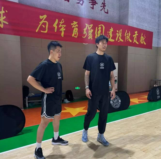 RKmN, src, 而张镇麟似