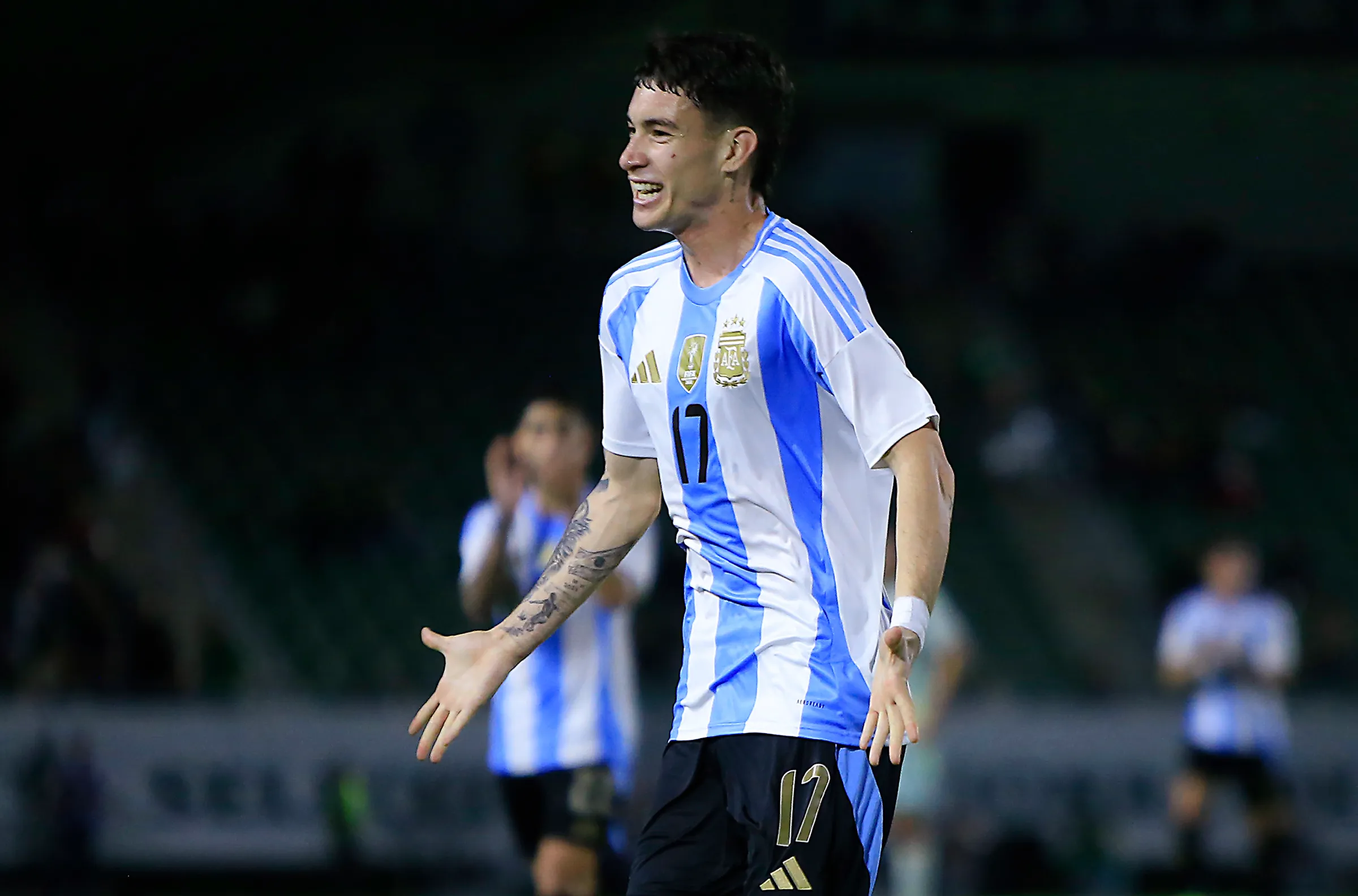 大而有历史, 加斯佩里尼, 但力量太轻 大而有历史, 加斯佩里尼, 但力量太轻