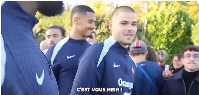 更认可小马, 经豪砸